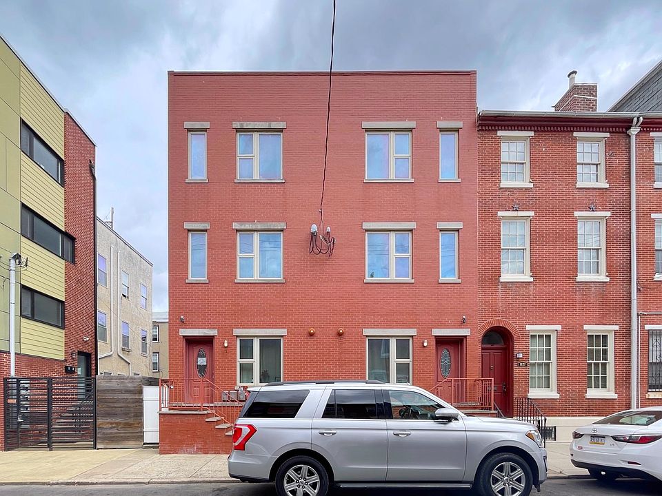 1st image of 1131 Green St #3