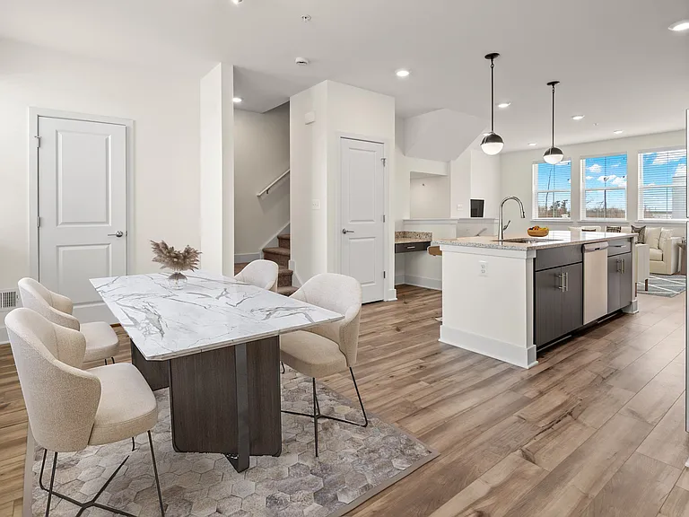 Fieldside Grande Apartments & Townhomes — Photo 47