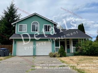 1600 Cosmo Ln E, Pt Orchard, WA 98366