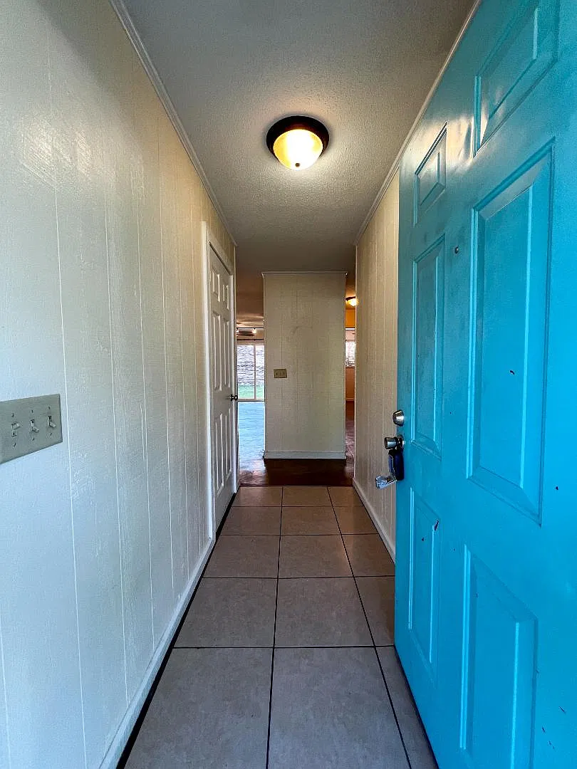5 University Place - Unit B — Photo 4