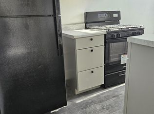 110 Market St APT 3W, Perth Amboy, NJ 08861