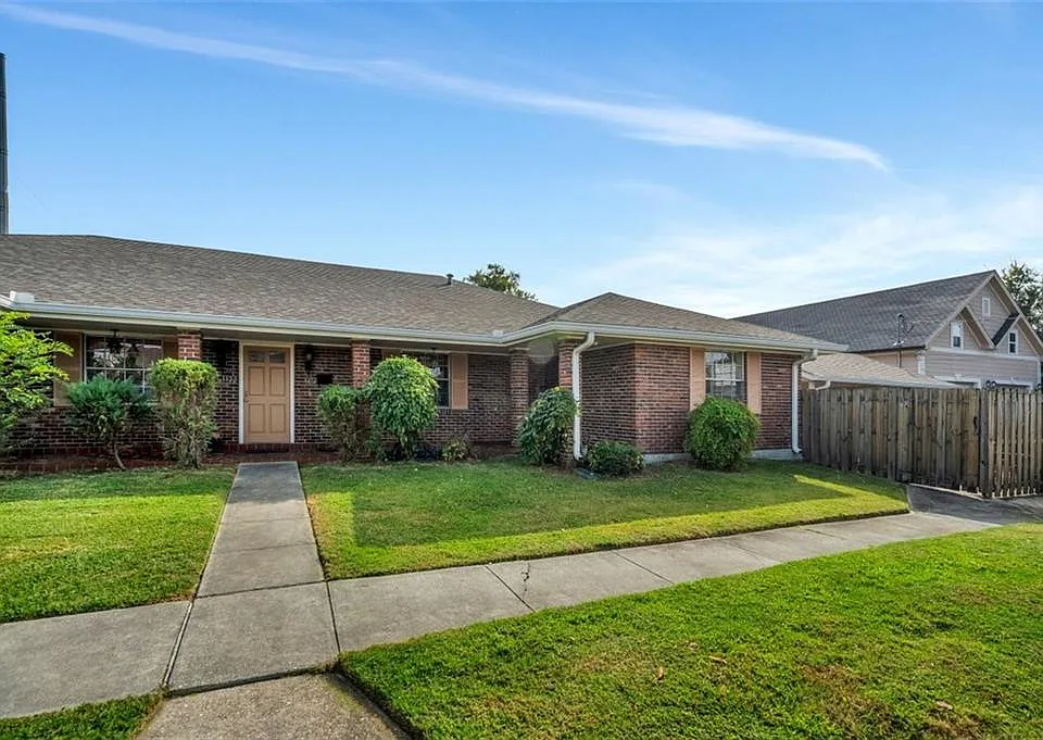 1422 Carrollton Ave