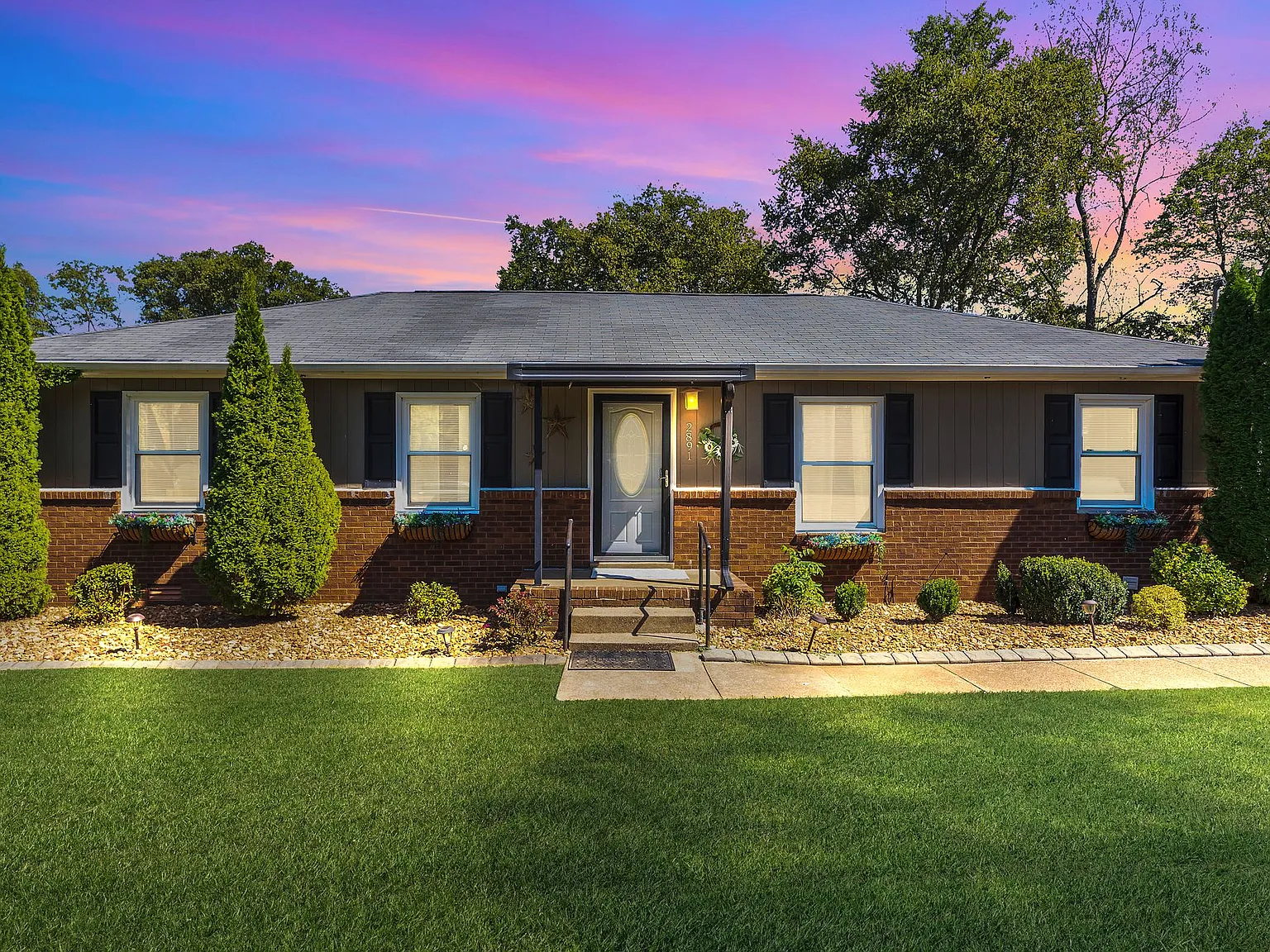 4 bed, 1500 sqft, $4,200 — Photo 1