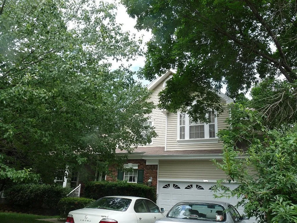95 Huntington Rd photo 1