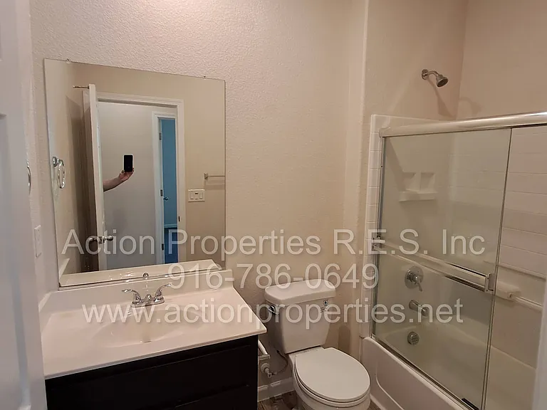 2136 Malibu Pl — Photo 38