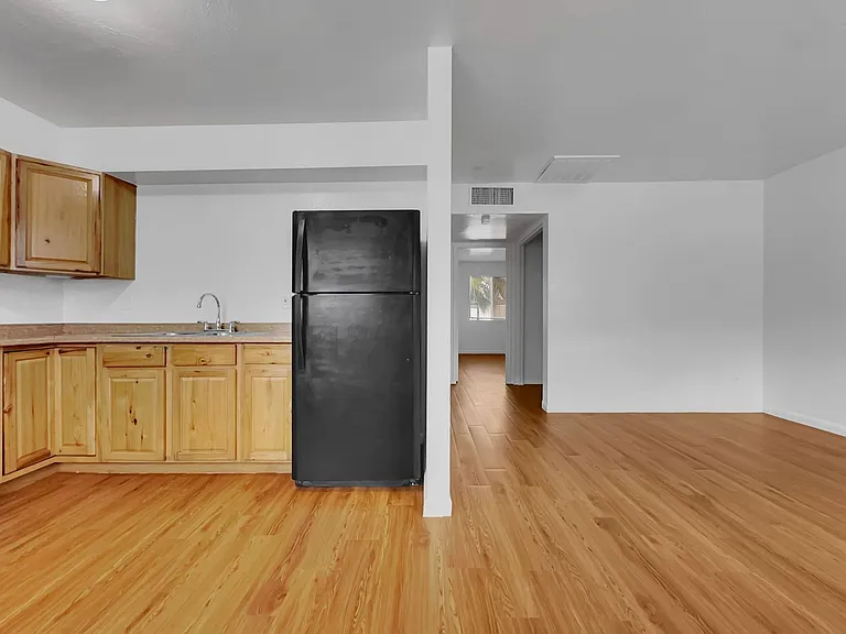 2905 E Monroe St #2 — Photo 14