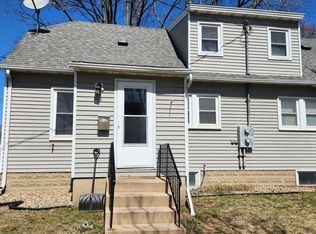 303 11th St SE, Rochester, MN 55904