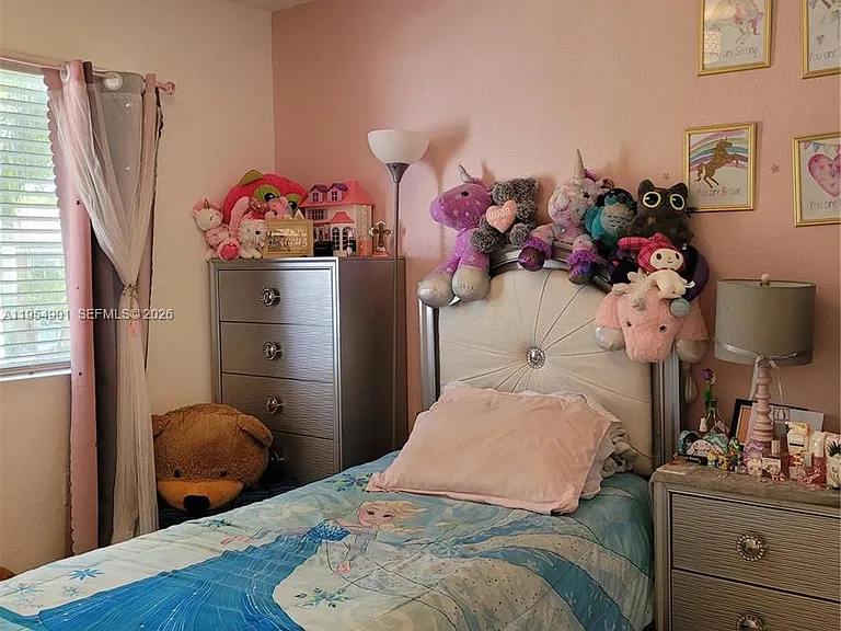 1015 SE 24th Ter #1015 — Photo 24