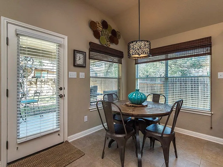 339 Atlanta Park Dr — Photo 8