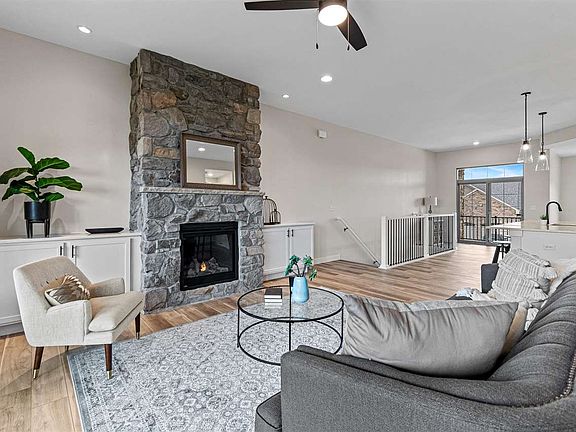 5th image of 2887 Blue Sage Dr #B