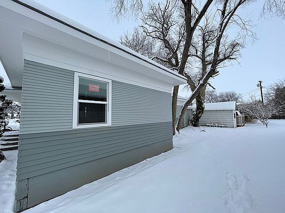 2nd image of 1062 Blue Lakes Blvd