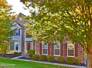 241 Daffodil Dr, East Stroudsburg, PA 18301