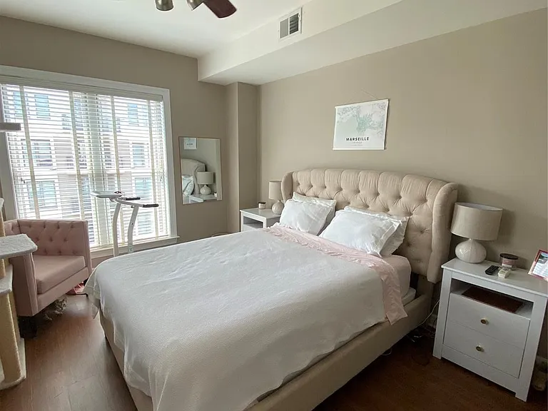 718 Trade St #707 — Photo 6