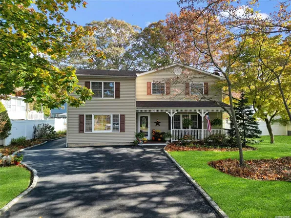 161 Maple Street, Medford, NY 11763