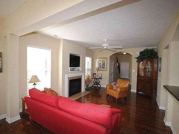 4th image of 6147 Upper Albany Cro Dr
