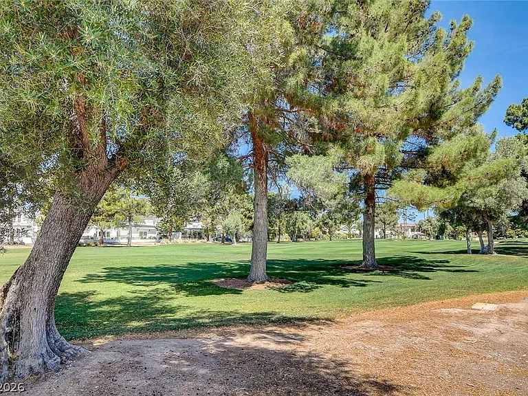 2999 Bel Air Dr — Photo 41
