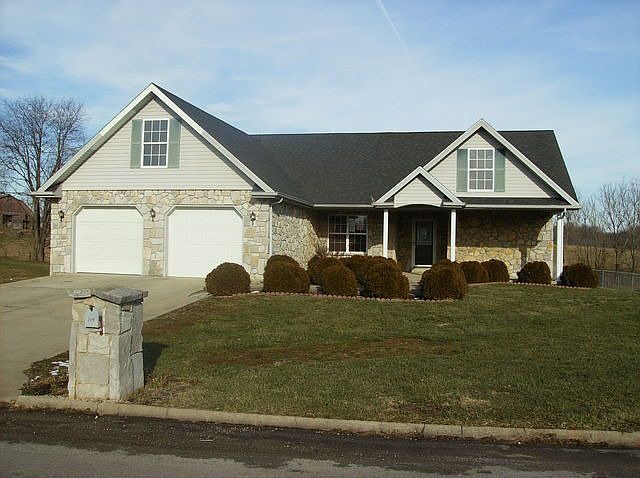2nd image of 114 Waterford Way