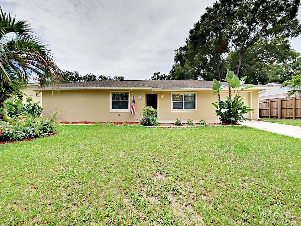 1st image of 1923 Cedarbrooke Dr