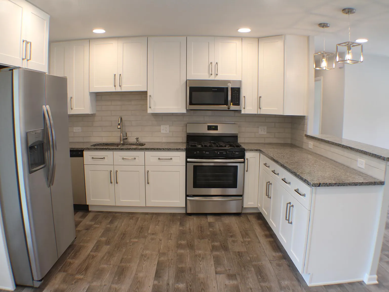 4 bed, 1200 sqft, $2,600 — Photo 2