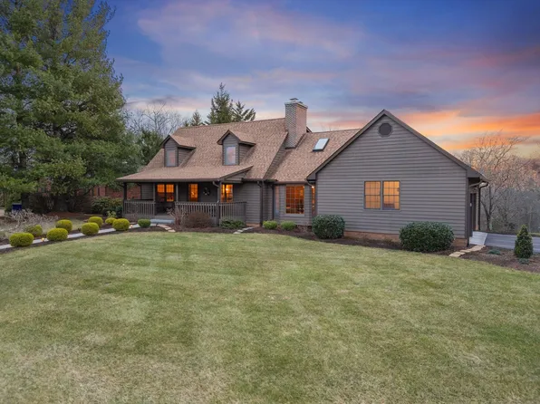 2003 Walters Ct, Blacksburg, VA 24060