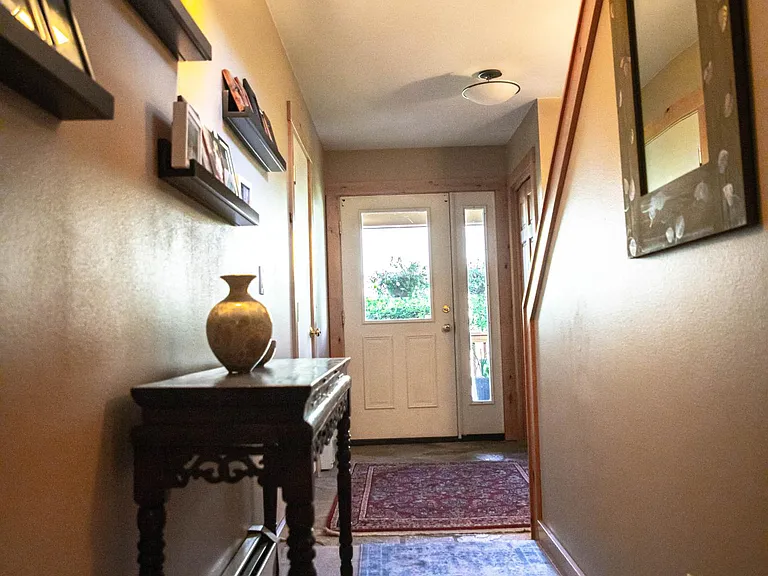 654 Hillside Dr — Photo 20