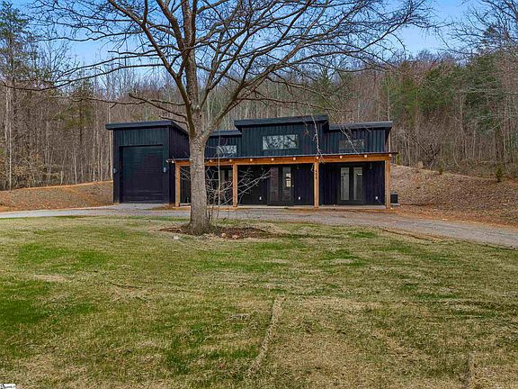 3rd image of 458A Bates Crossing Rd