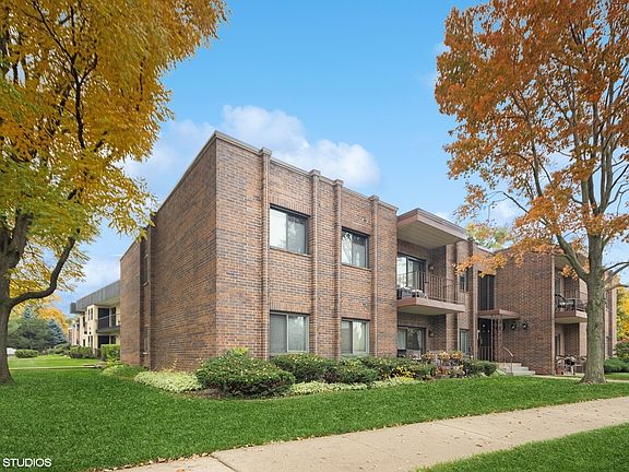2nd image of 105 S Arlington Ave APT 203