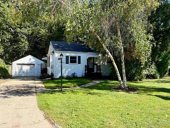 2nd image of 1501 Winslow Ln