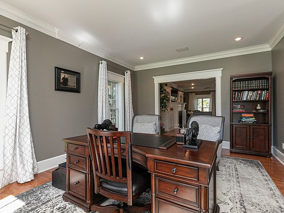 3rd image of 8325 Shinnecock Dr