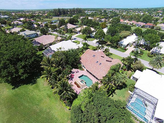 04_aerial16_102 Woodsmuir Court