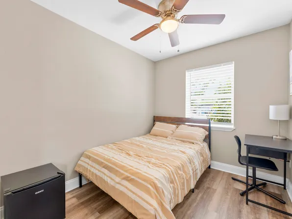 (undisclosed Address), Palm Bay, FL 32905