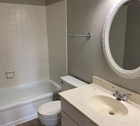 5th image of 1121 Willow Ave