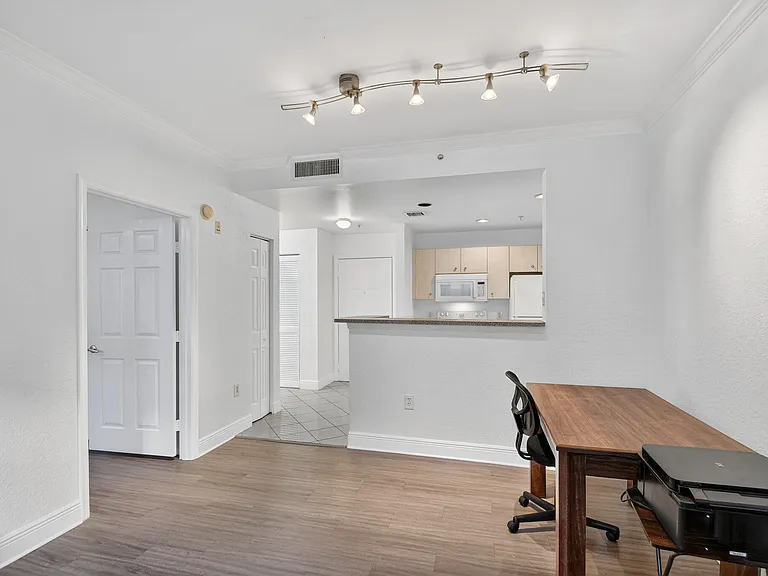 1805 N Flagler Dr #115 — Photo 9