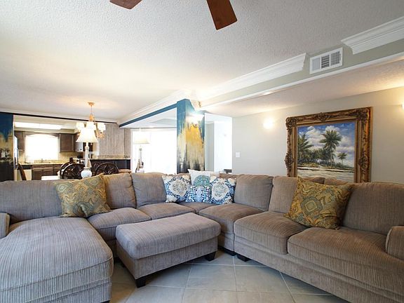 3rd image of 900 Gulf Shore Dr Unit 1086
