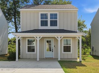 306 Meadows Ln, Gulfport, MS 39507