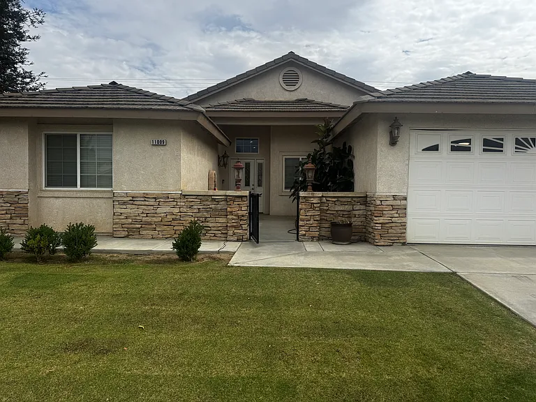 11009 New Forest Dr — Photo 2