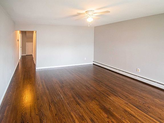 4th image of 29 E Hollywood Ave