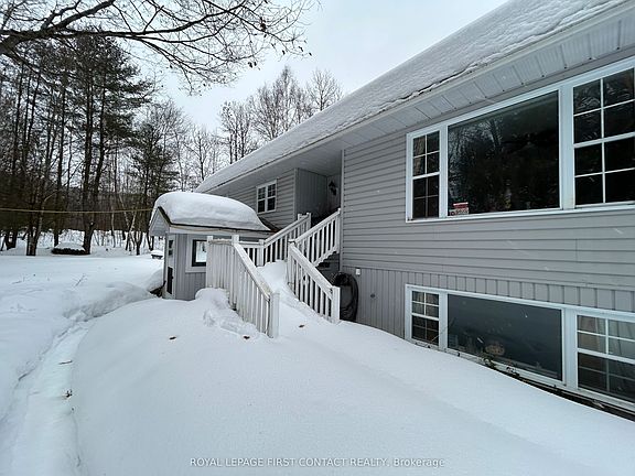 4th image of 1041 Welch Rd