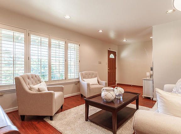 4th image of 3714 Park Dr