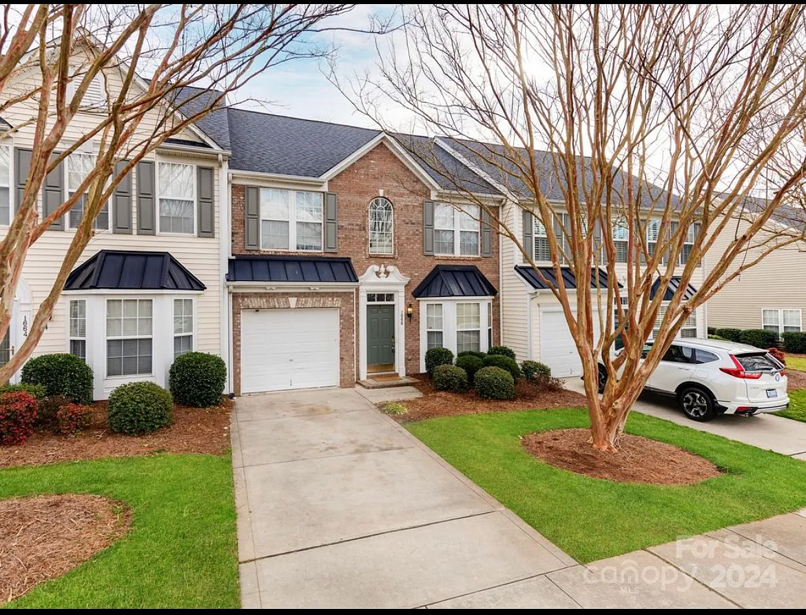 3 bed, 2.5 bath, 1984 sqft, $1,875 — Photo 1