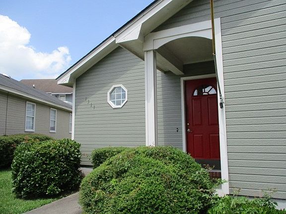 4th image of 1311 Old Mill Pl