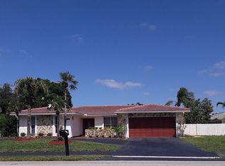 527 Ramblewood Dr, Coral Springs, FL 33071