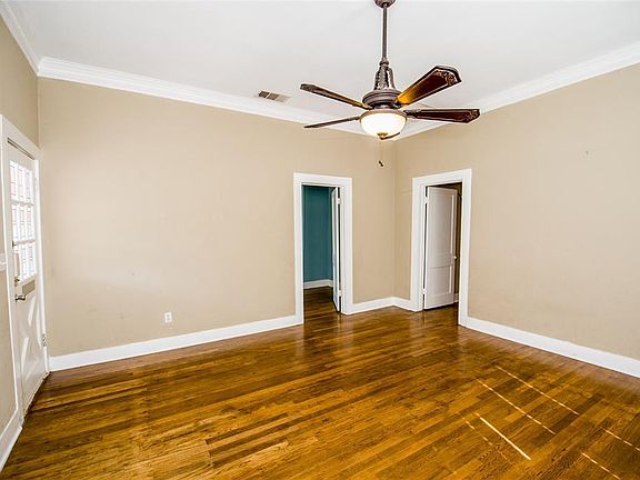 5th image of 501 E Ross St
