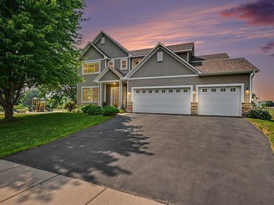 1876 Foothill Trl, Shakopee, MN, 55379