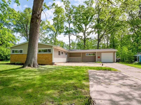 2834 Inwood Dr, Fort Wayne, IN 46815