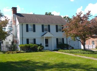 79 Ridgewood Rd, West Hartford, CT 06107