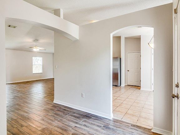3rd image of 2091 Indigo Dr