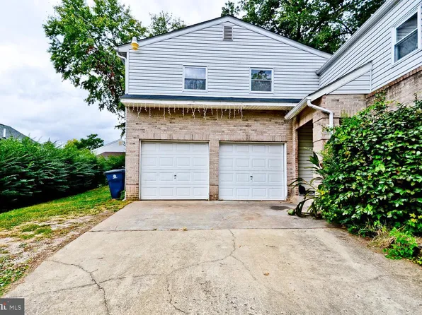 906 Cypresstree Pl, Capitol Heights, MD 20743
