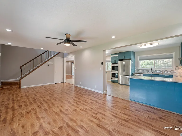 3661 Slopeview Dr — Photo 12