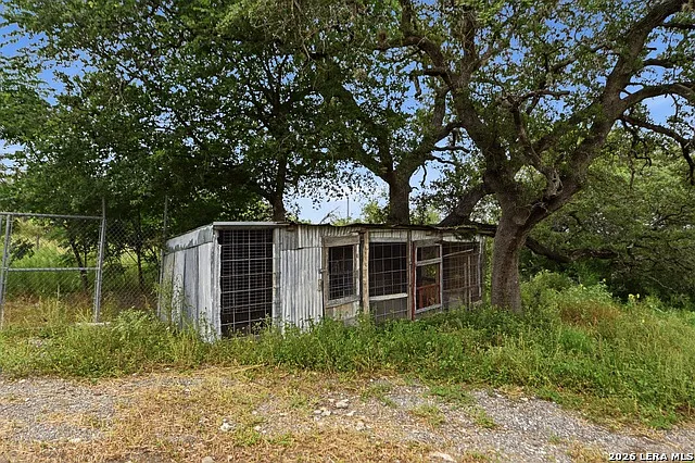 8811 FM 471 N — Photo 22